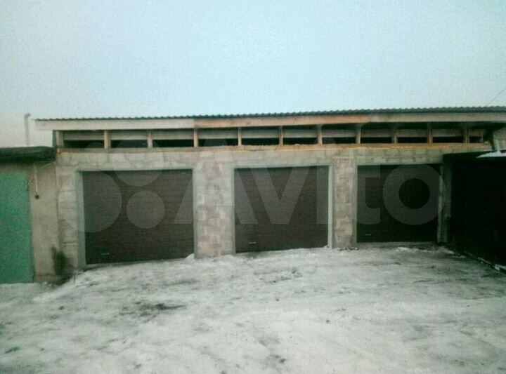 Гараж, > 30 м²