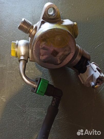 Топливный насос Mazda Axela