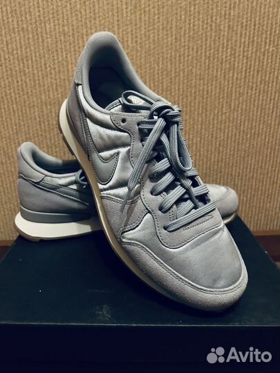 Кроссовки nike internationalist женские