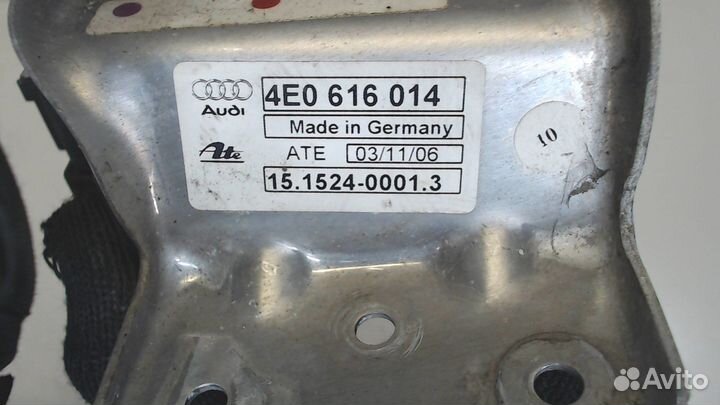 Блок клапанов Audi A8 (D3), 2004