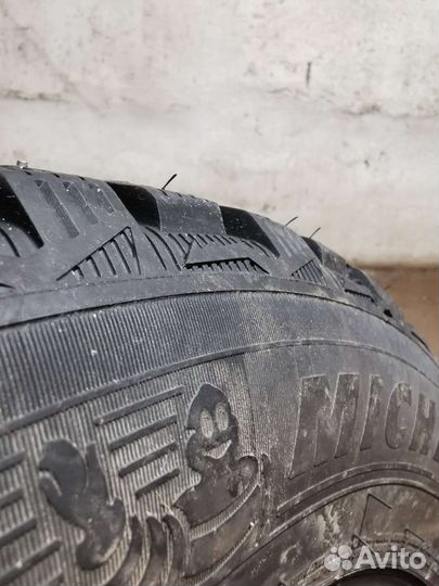 Michelin X-Ice North 4 185/65 R15 92D