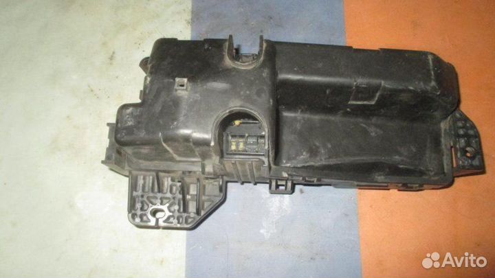 Блок предохранителей подкапотный Honda Accord 7