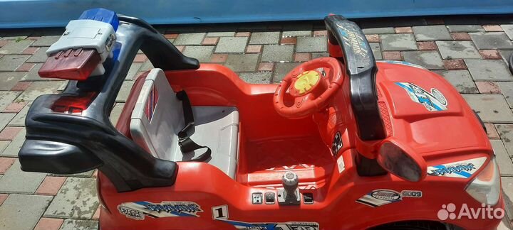 Детский электромобиль