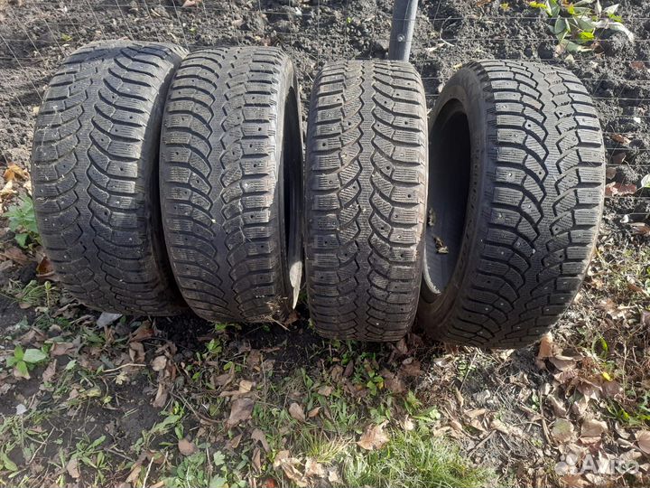 Bridgestone Blizzak Spike-01 205/55