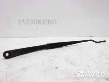 Поводок стеклоочистителя передний