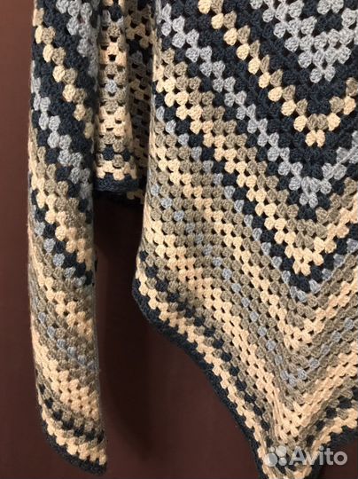 Шаль вязанная