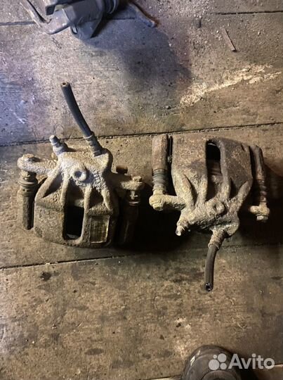 Суппорта передние LADA Largus