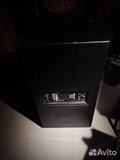 Активный сабвуфер Invotone DSX 218 SA