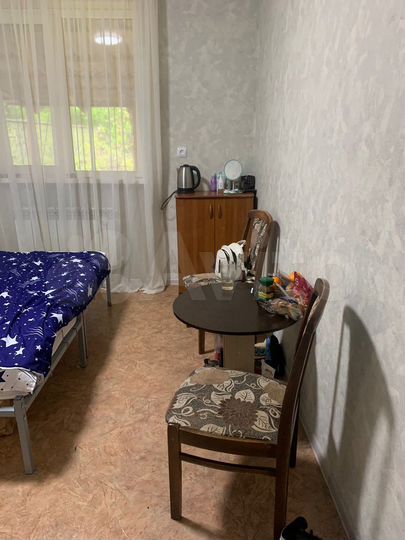 Комната 15 м² в 4-к., 1/2 эт.