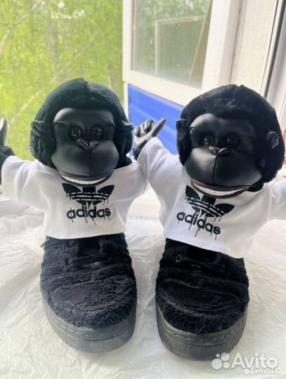 Adidas jeremy scott gorilla