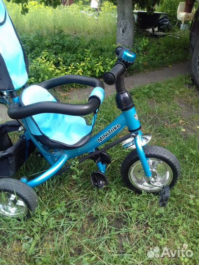 Детский велосипед трёхколёсный