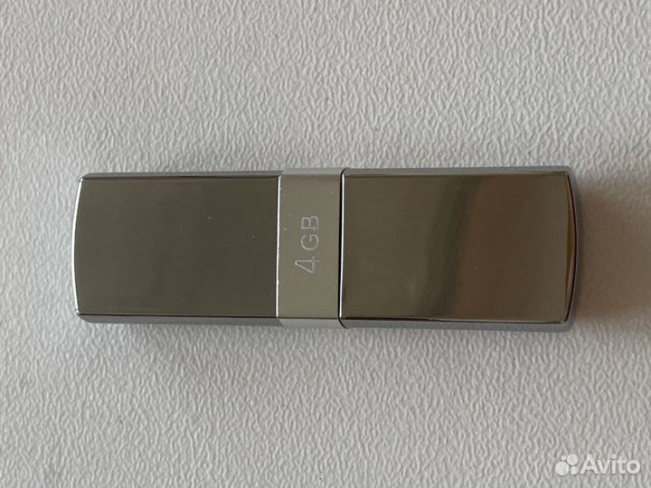 Флешка с кристаллами Swarovski