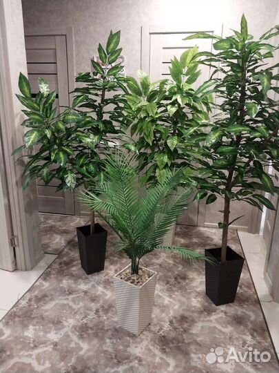 Искусственные декоративные деревья