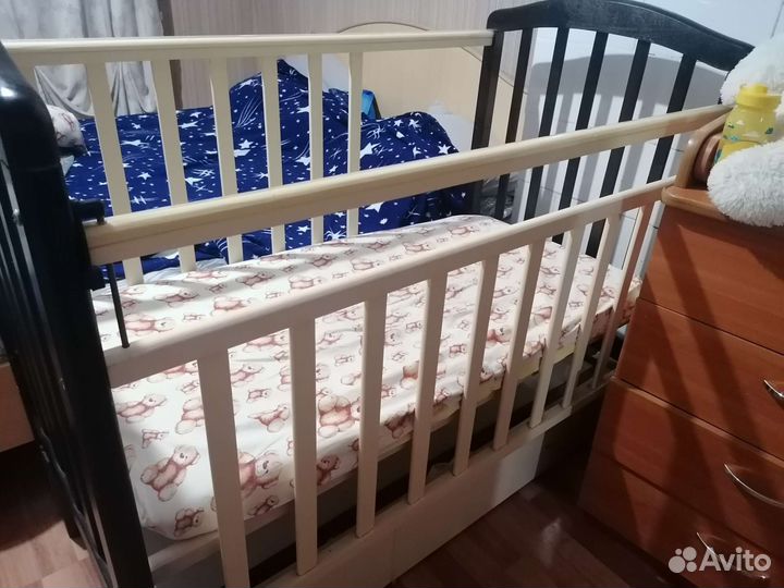 Кроватка детская с матрасом бу