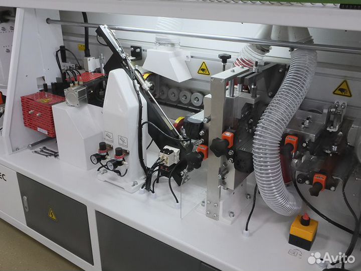 Автоматический кромкооблицовочный станок WoodTec