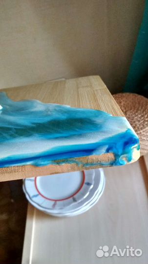 Доска с эпоксидной смолой