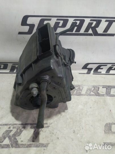 Корпус воздушного фильтра Audi A8 D3 2005—2007