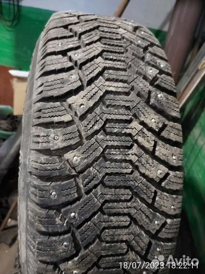 Колеса в сборе r15 зимние на паджеро2 4шт с дискам