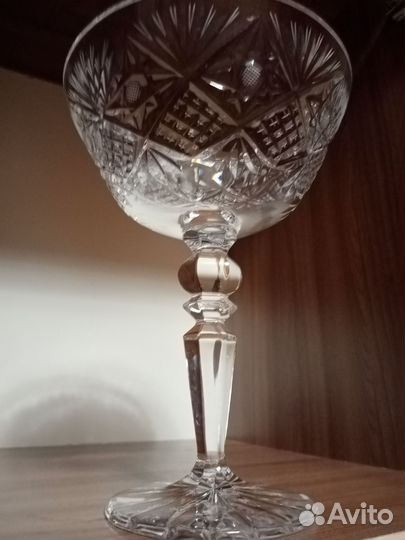 Посуда из хрусталя разная