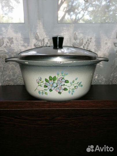 Кастрюля чугунная СССР новая