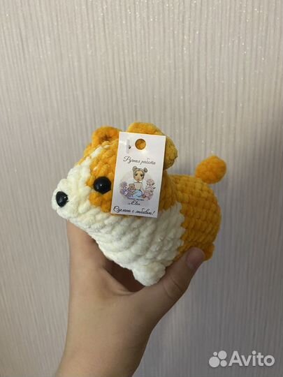 Вязаная игрушка корги