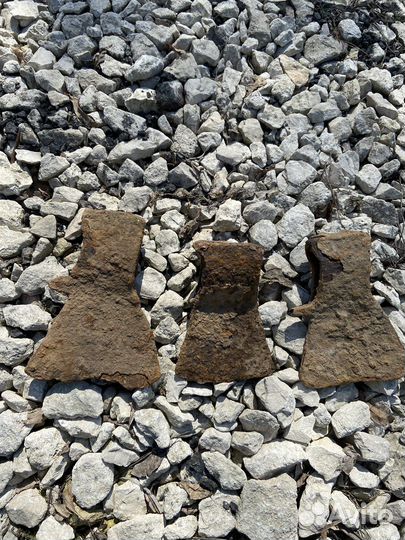 Топор старинный