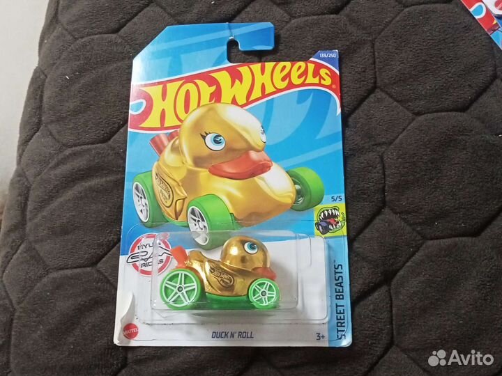 Hot wheels машинки