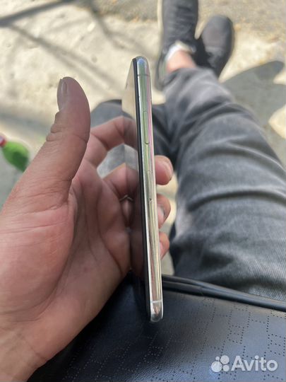 iPhone X, 64 ГБ