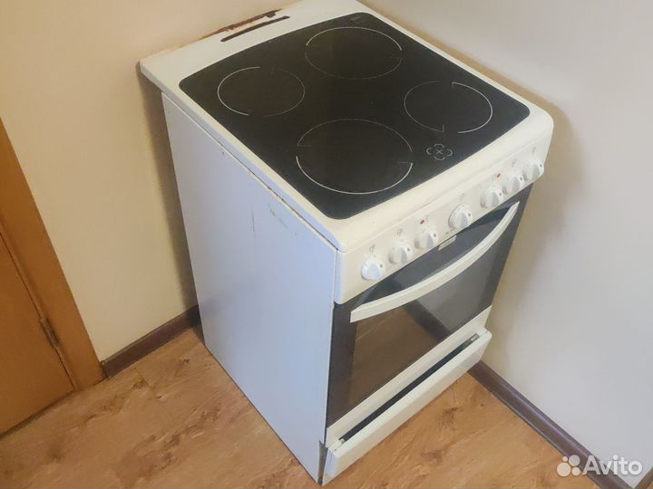 Плита электрическая с духовкой Hansa