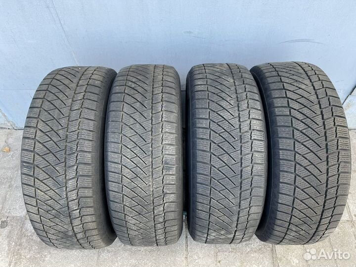 Continental ContiVikingContact 6 225/60 R17 99T