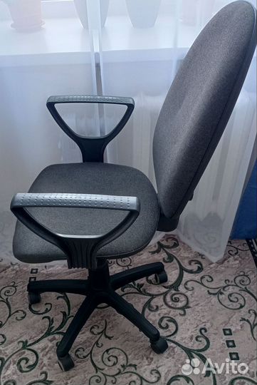 Компьютерное кресло