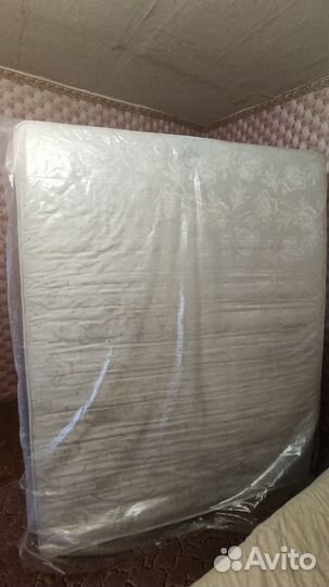 Матрас 160х200 бу