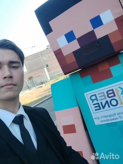 Опытный промоутер-зазывала