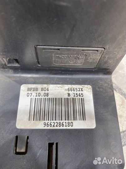 Блок предохранителей (моторный отсек) Citroen C4