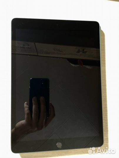iPad 10.2