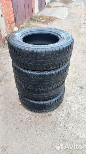 Bridgestone Ice Cruiser 7000 265/65 R17 116