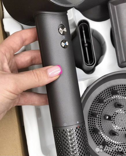 Фен Dyson