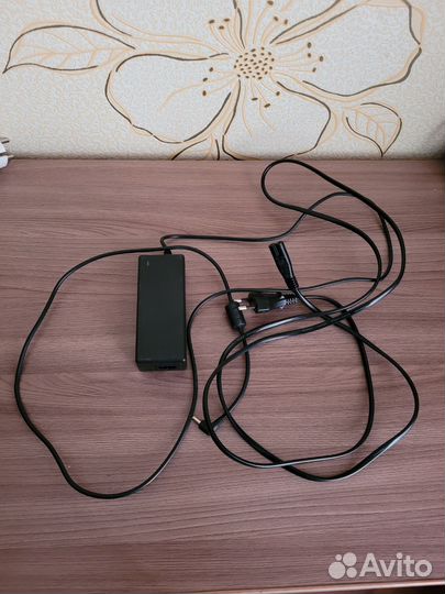 Зарядное устройство для ноутбука