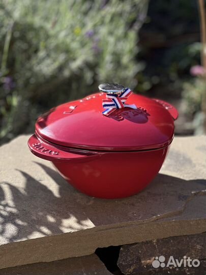 Чугунная кастрюля Staub. France
