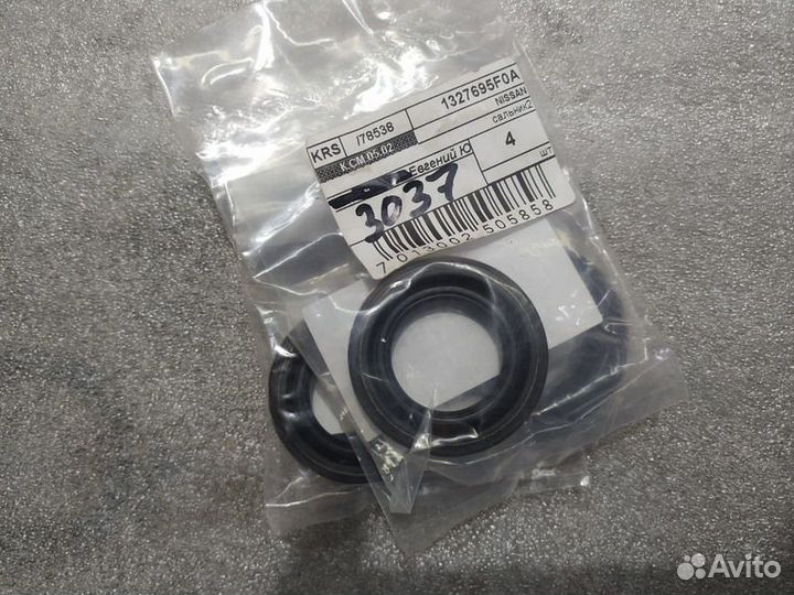 Сальник свечного колодца оригинал Almera Classic