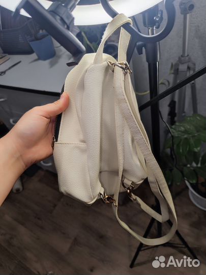 Рюкзак женский кожаный белый