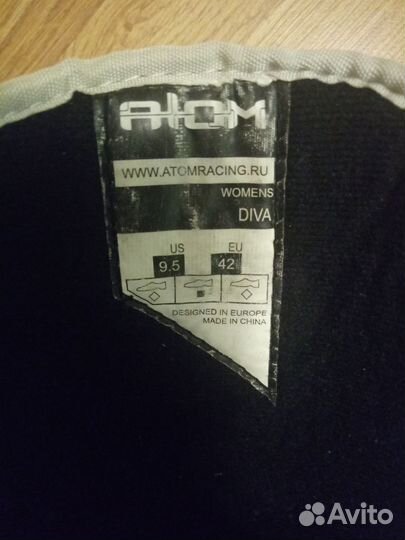 Женские ботинки для сноуборда atom