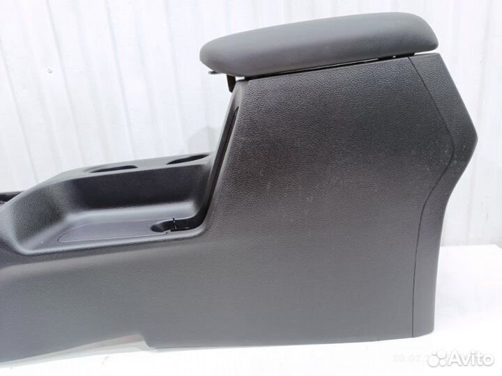 Центральная консоль подлокотник Kia Seltos SP2