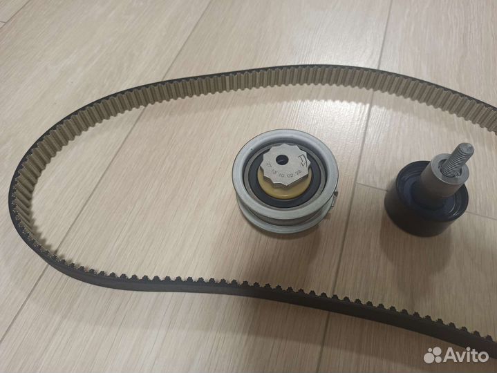 Комплект ремня грм 04E109119F