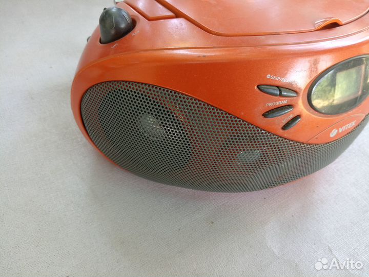 Магнитола Vitek VT-3952 OG