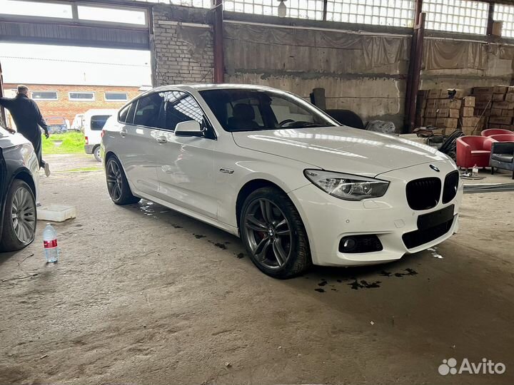 В разборе bmw 5gt f07 n63 M пакет