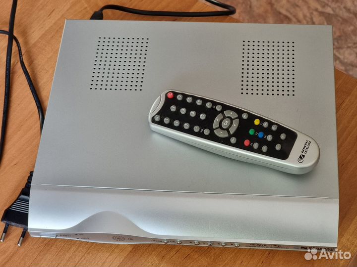 Цифровой эфирный ресивер General Satellite TE-8310