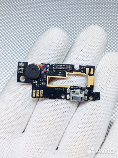 Alcatel Idol 2 6037Y. Нижняя плата зарядки. Ориг