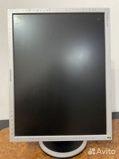 Монитор Samsung