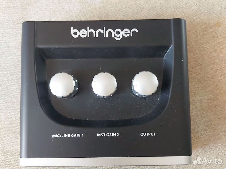 Внешняя звуковая карта behringer u phoria um2